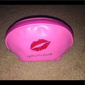 Sale!! 👜👜 Younique Makeup Bag